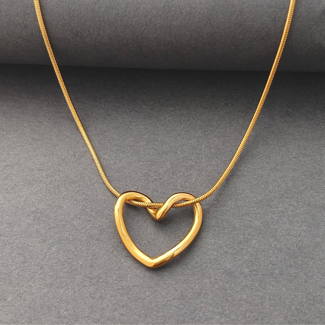 Eternal Bond Heart Pendant – A Touch of Forever 💛
